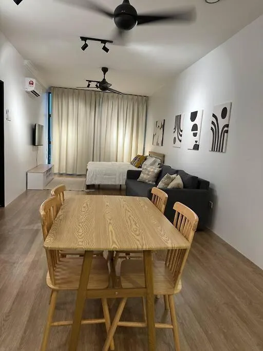 Rumakita #1 - Vista Alam, Sleeps 6 Near Avisena Hospital シャー・アラム