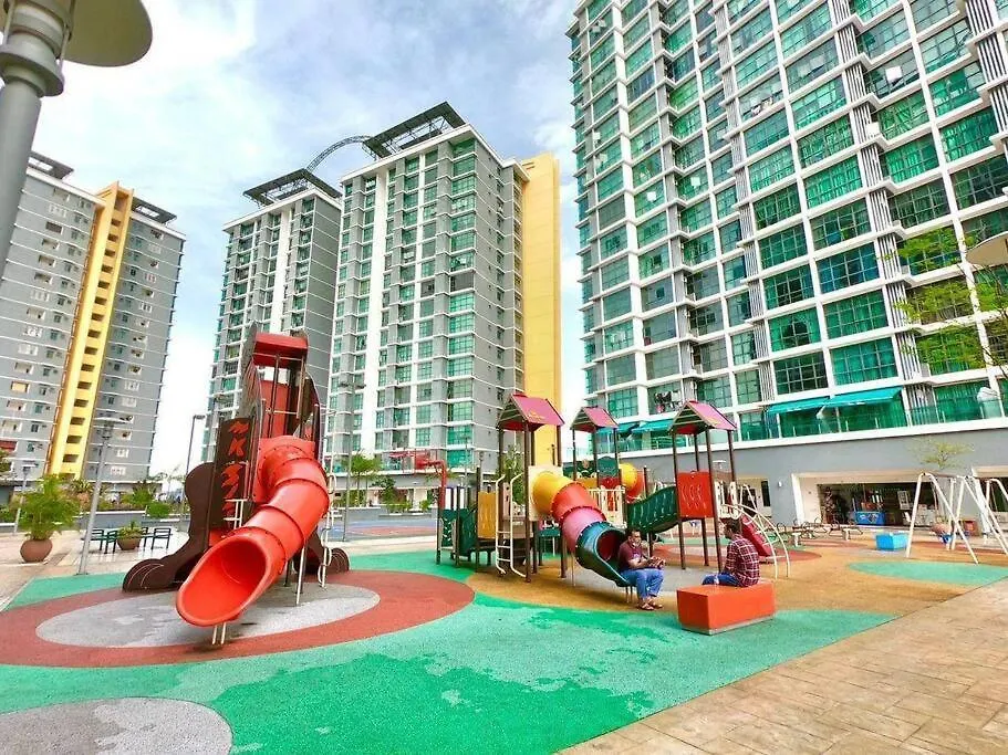 Апартаменты Rumakita #1 - Vista Alam, Sleeps 6 Near Avisena Hospital Шах-Алам