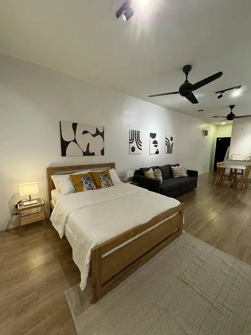 Rumakita #1 - Vista Alam, Sleeps 6 Near Avisena Hospital Шах-Алам